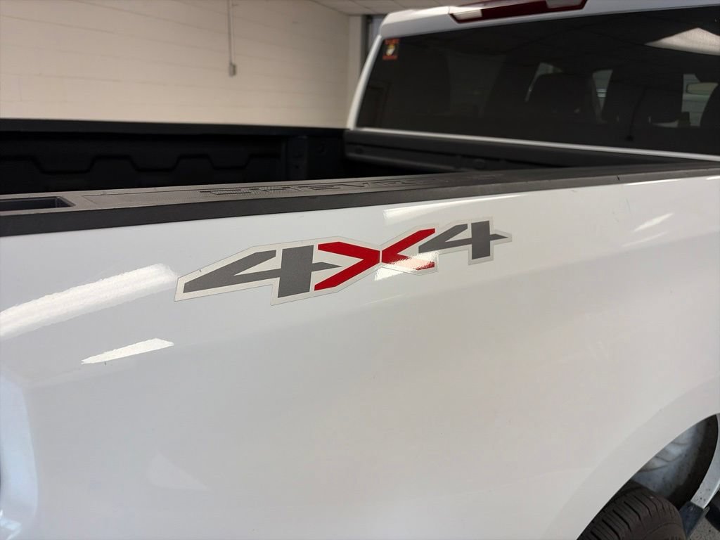 Used 2023 Chevrolet Silverado 1500 Custom AWD/4WD image 5