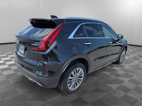Used 2024 Cadillac XT4 Premium Luxury image 7