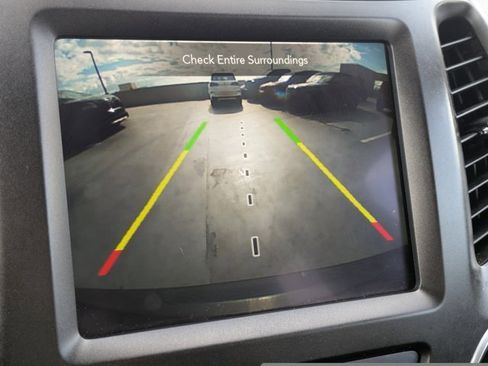 Used 2019 Jeep Cherokee Trailhawk w/ Comfort/Convenience Group image 18