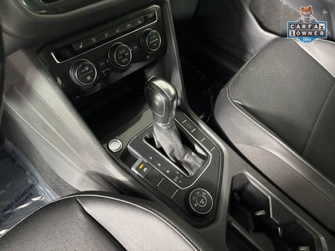 Used 2019 Volkswagen Tiguan SE AWD/4WD image 25