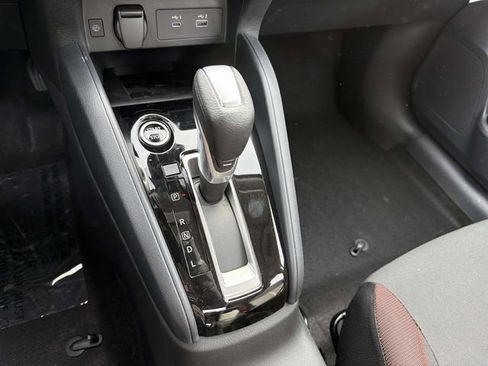 New 2025 Nissan Versa SR w/ Trunk Package image 21