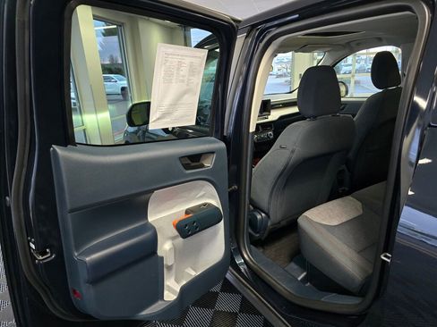 Used 2023 Ford Maverick XLT image 33
