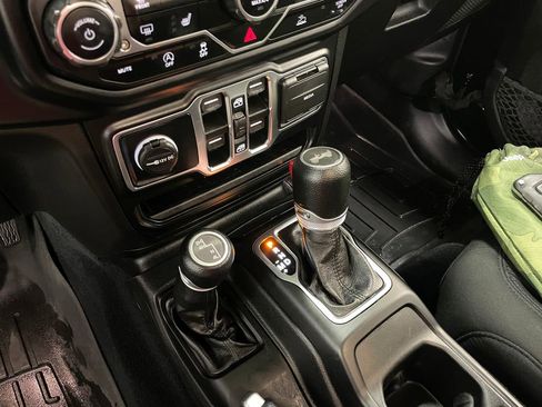 Used 2022 Jeep Wrangler Unlimited Sport image 28