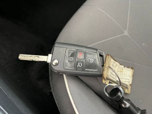 Used 2025 Volkswagen Jetta Sport image 28