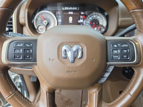 Used 2022 RAM 3500 Limited AWD/4WD image 37