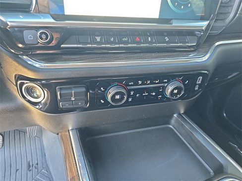 Used 2024 Chevrolet Silverado 2500 LT image 24