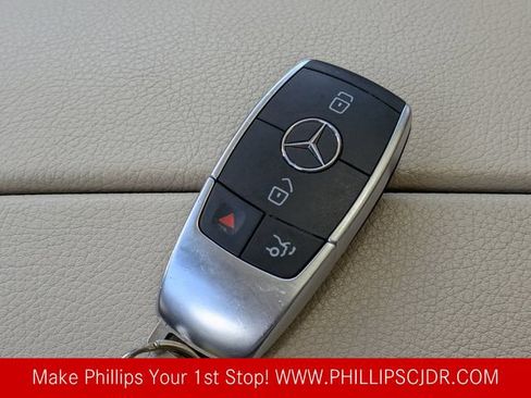 Used 2022 Mercedes-Benz GLC 300 4MATIC image 29