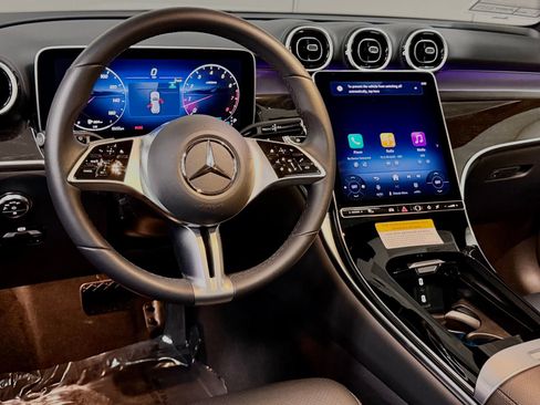 Used 2026 Mercedes-Benz GLC 300 image 35