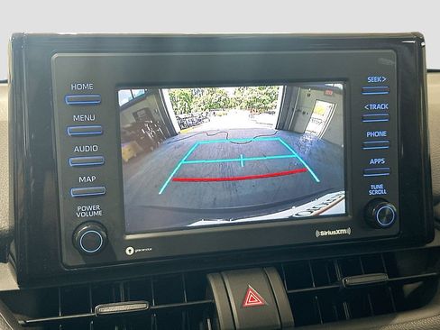 Used 2022 Toyota RAV4 XLE AWD/4WD image 13