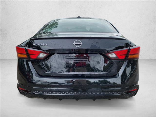 Used 2025 Nissan Altima 2.5 SV FWD image 6