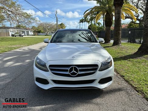 Used 2017 Mercedes-Benz C 300 Sedan image 4