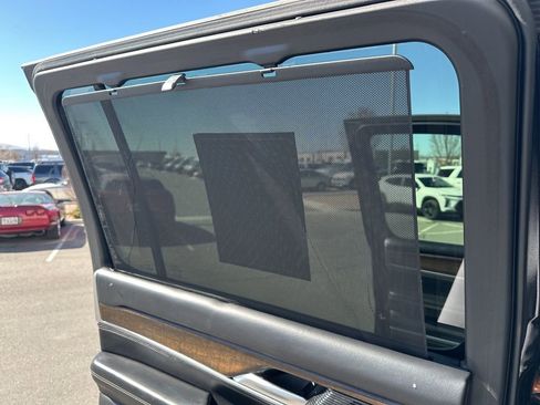 Used 2023 Jeep Grand Wagoneer Series II image 11