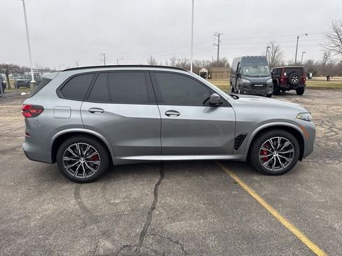 Used 2025 BMW X5 M60i w/ Executive Package image 5