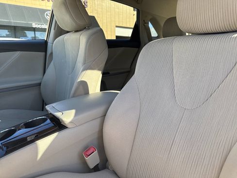 Used 2011 Toyota Venza image 16