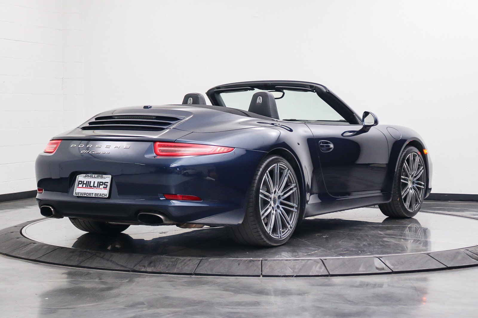 Used 2015 Porsche 911 Carrera image 12
