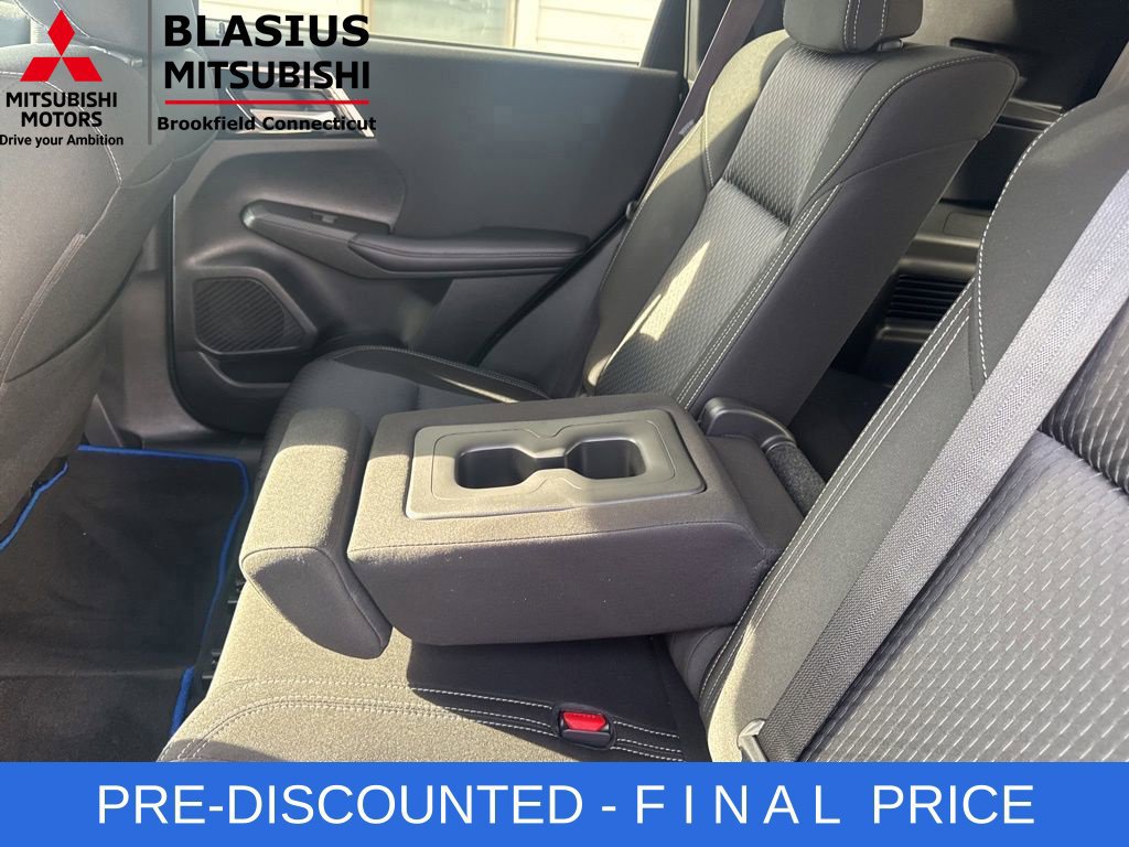 Used 2025 Mitsubishi Outlander ES AWD/4WD image 34