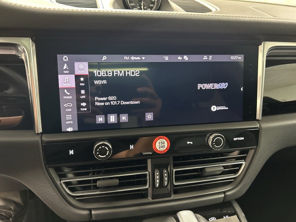 Certified 2026 Porsche Macan AWD/4WD image 14