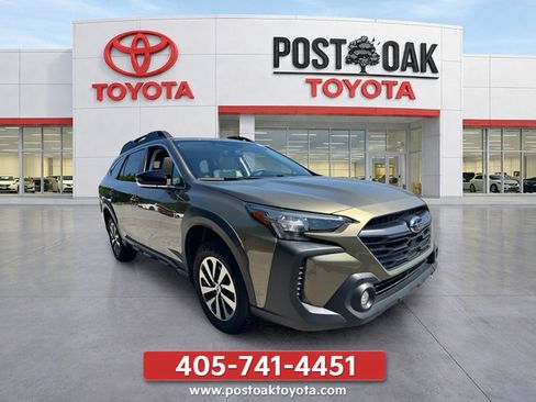 Used 2024 Subaru Outback Premium AWD/4WD image 11