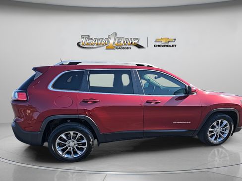 Used 2019 Jeep Cherokee Latitude Plus w/ Comfort/Convenience Group image 9