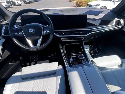 Used 2024 BMW X5 xDrive50e w/ Premium Package AWD/4WD image 18