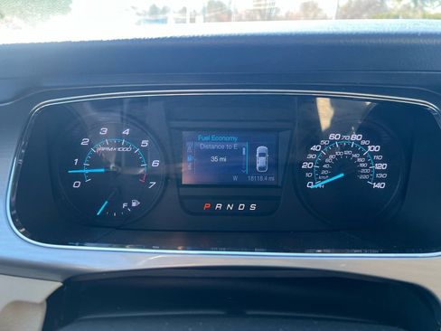 Used 2013 Ford Taurus SEL image 19