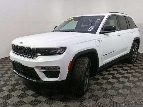 Used 2023 Jeep Grand Cherokee 4WD 4xe w/ Luxury Tech Group II image 5