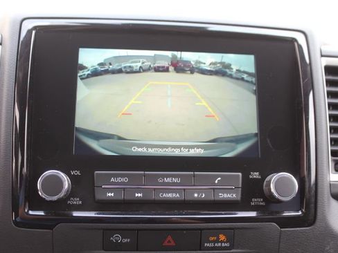 Used 2024 Nissan Frontier SV image 22