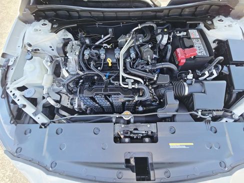 Used 2023 Nissan Altima 2.5 SR FWD image 16