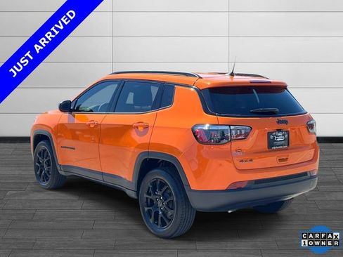 Used 2026 Jeep Compass Latitude AWD/4WD image 6