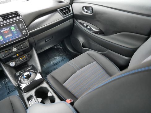 Used 2023 Nissan Leaf SV Plus image 11