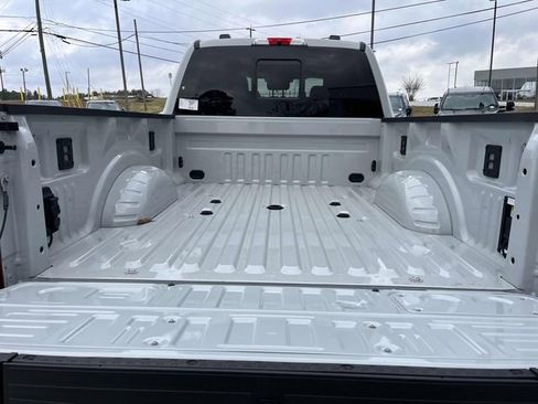 New 2026 Ford F250 Platinum image 8