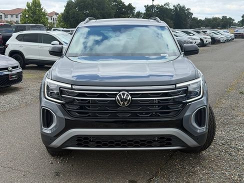 New 2026 Volkswagen Atlas Peak Edition AWD/4WD image 4