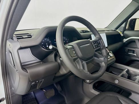 Used 2025 Land Rover Defender 110 S AWD/4WD image 9