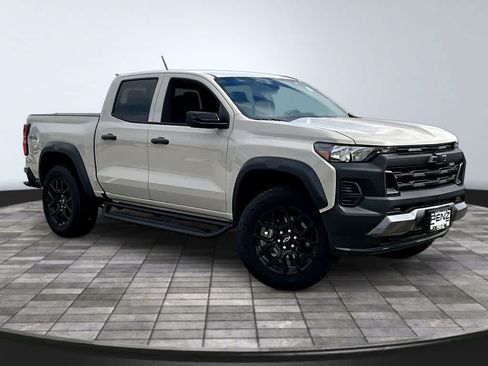 New 2026 Chevrolet Colorado Trail Boss AWD/4WD image 2