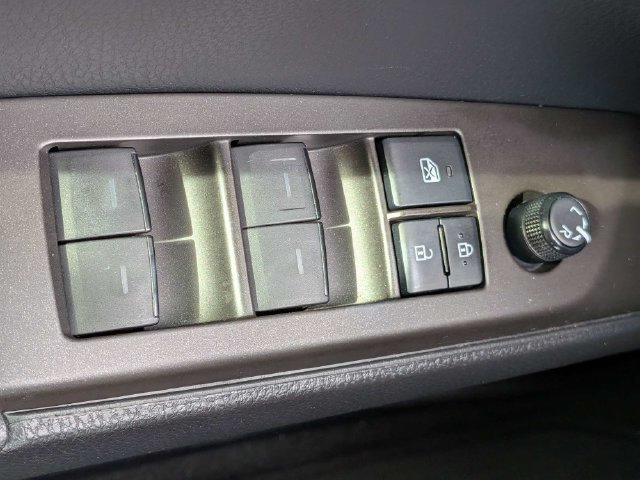 Used 2021 Toyota Camry SE FWD image 21