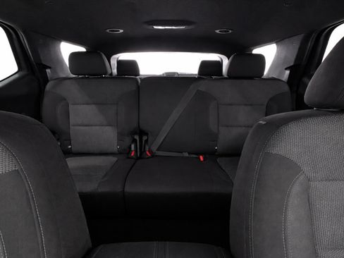 Used 2023 Chevrolet Traverse LT FWD image 18
