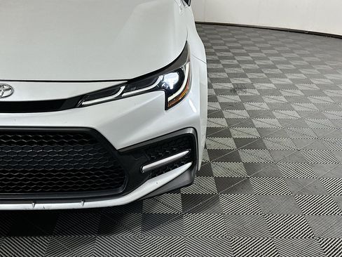 Used 2022 Toyota Corolla SE image 9