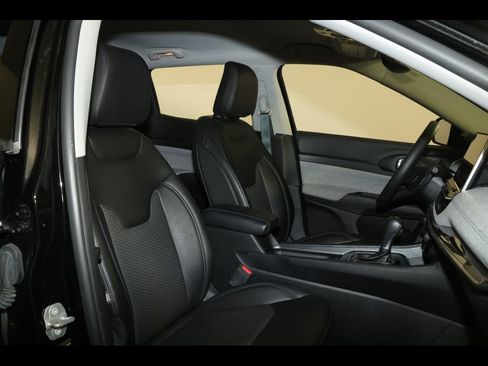 Used 2022 Jeep Compass Latitude w/ Convenience Group AWD/4WD image 27