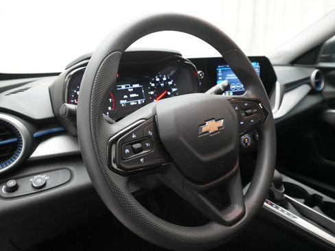 Used 2024 Chevrolet Trax LS FWD image 8