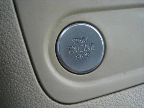 Used 2013 Volkswagen Tiguan S AWD/4WD image 33