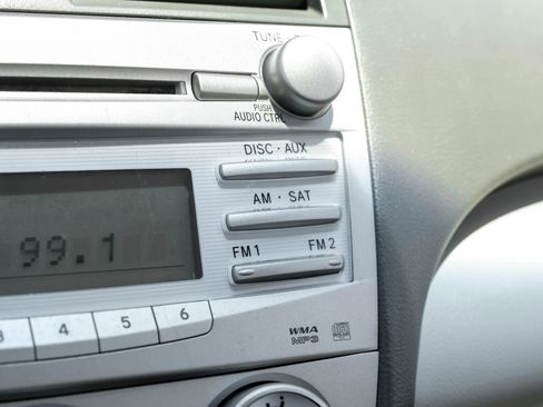 Used 2011 Toyota Camry FWD image 31
