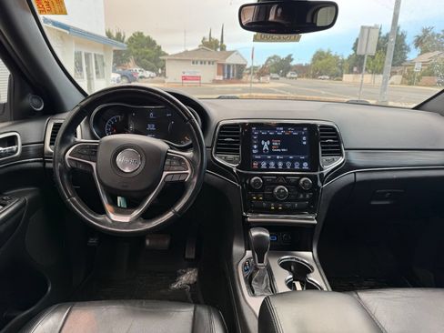 Used 2022 Jeep Grand Cherokee Limited RWD image 10