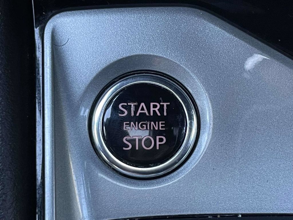 Used 2024 Nissan Altima 2.5 SV FWD image 32