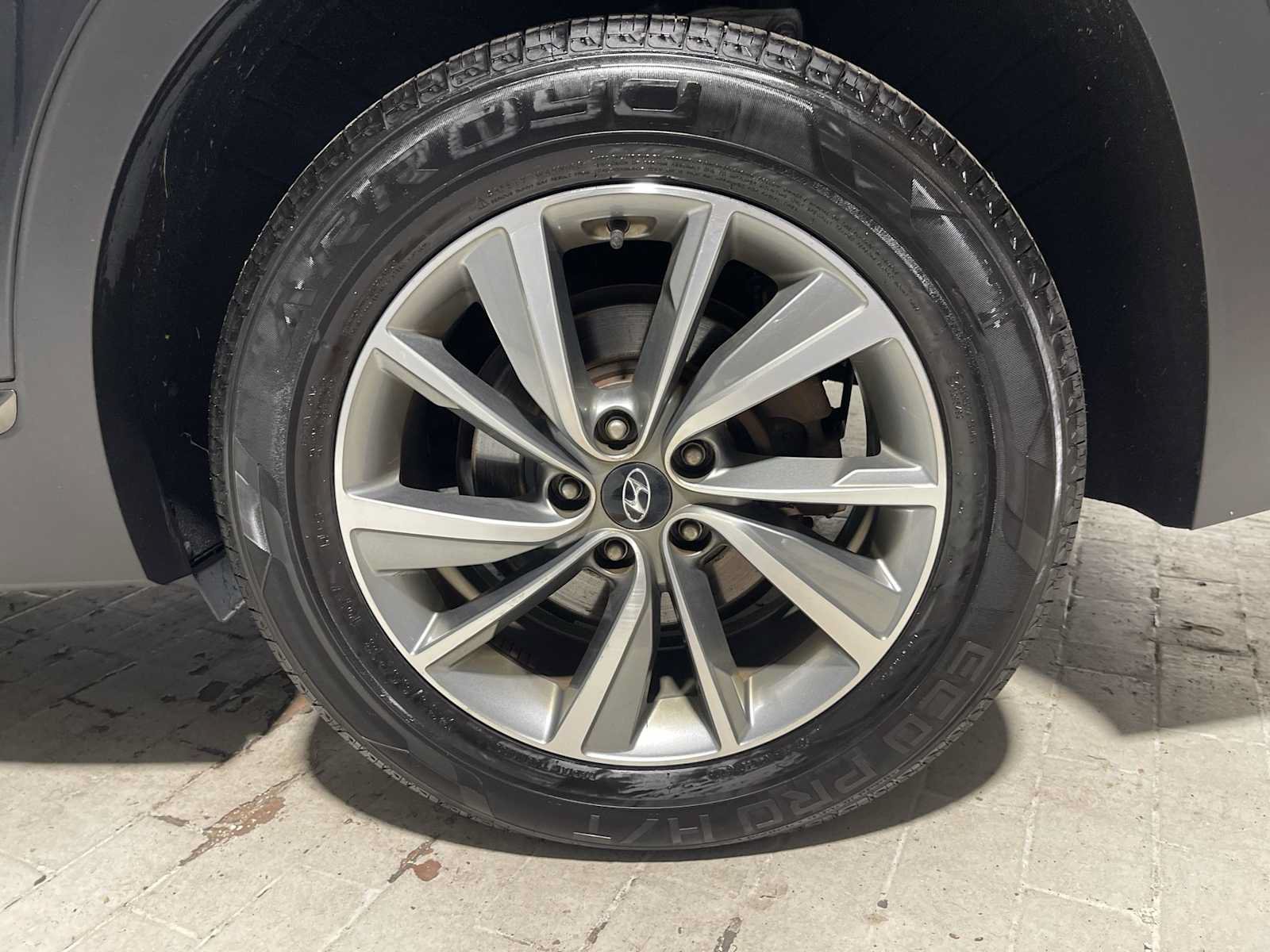 Used 2020 Hyundai Santa Fe Limited AWD/4WD image 8
