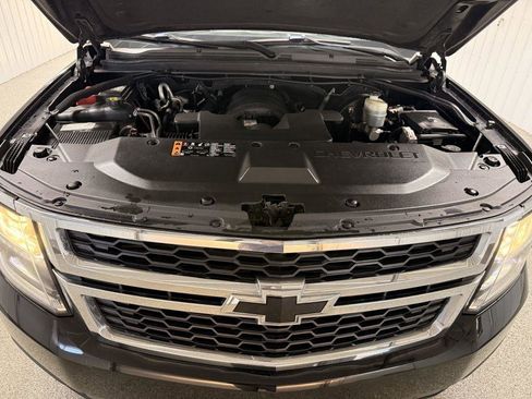 Used 2020 Chevrolet Suburban LT AWD/4WD image 50