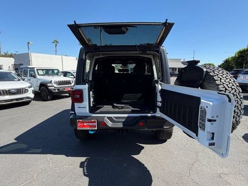 Used 2024 Jeep Wrangler Unlimited Rubicon 4xe AWD/4WD image 9