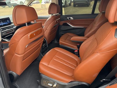 Certified 2023 BMW X7 xDrive40i w/ Executive Package image 11