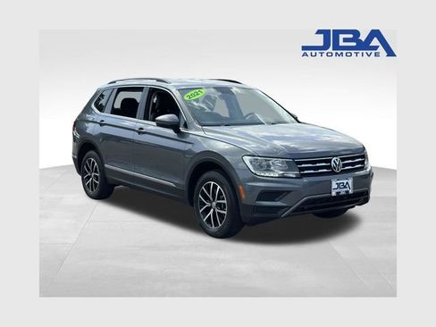 Used 2021 Volkswagen Tiguan SE AWD/4WD image 1