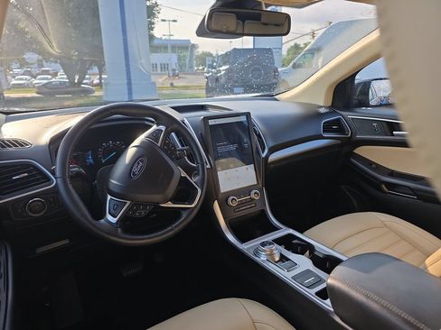 Used 2023 Ford Edge SEL w/ Convenience Package AWD/4WD image 18
