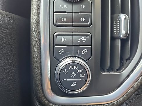 Used 2022 GMC Sierra 2500 Denali AWD/4WD image 25